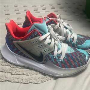 Nike Multicolor Kyrie Low 2 7.5 men’s